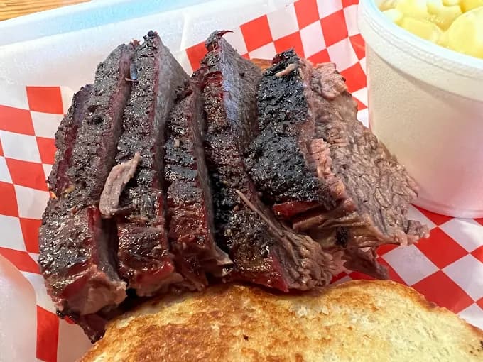 Chuckwagon BBQ & Burgers