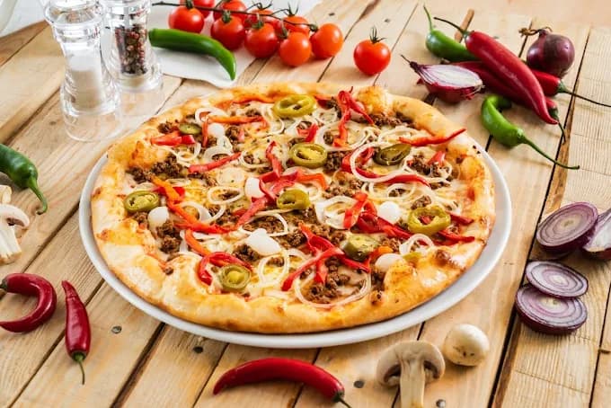 Lazuri Chicken ‘N’ Pizza
