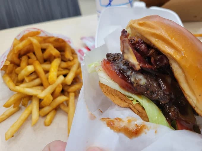 Incredible Burger