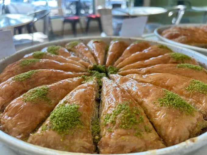 Amora Café