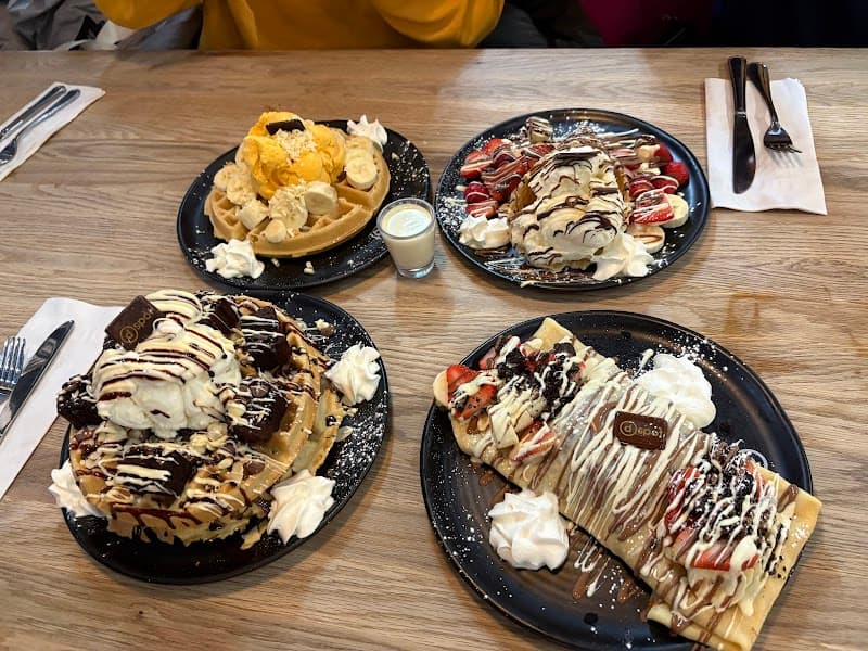 D Spot Dessert Café in Markham