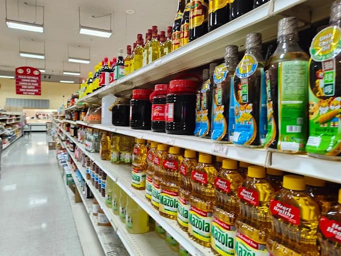 Lee Lees Supermarket