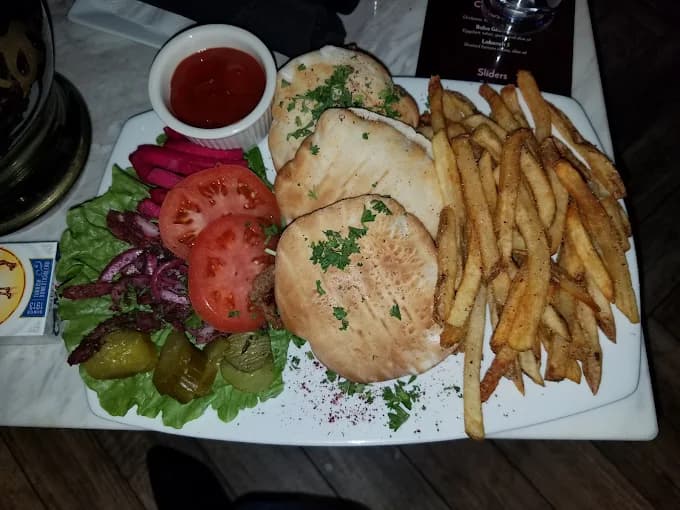 Darna Restaurant & Lounge