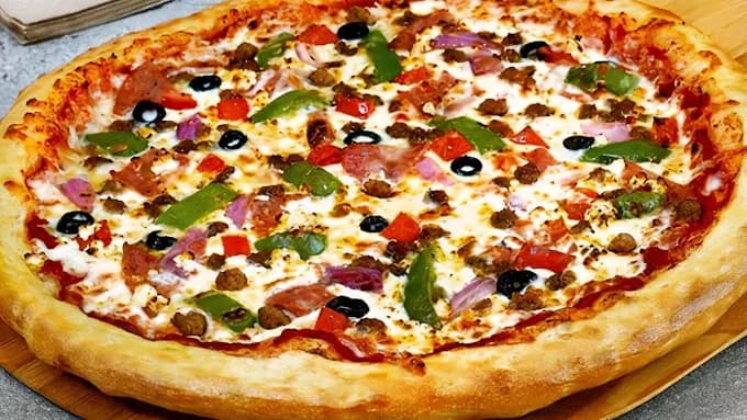 Crown Chicken/Pizza Boli's