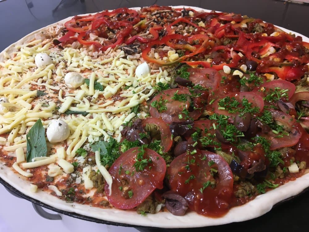 Benny's Gourmet Pizza