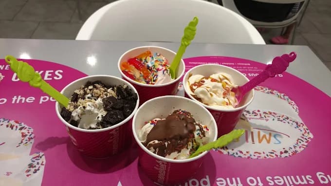 Menchie's Frozen Yogurt