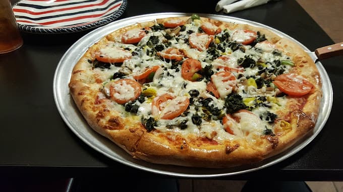 Highlander Pizza in Cave Spring