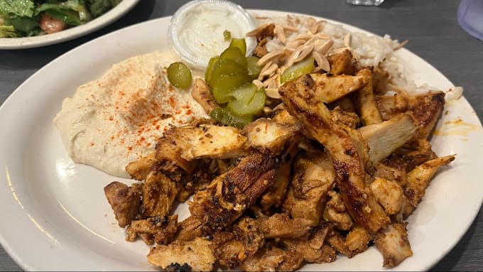 La Fresh Mediterranean Grill in Plymouth