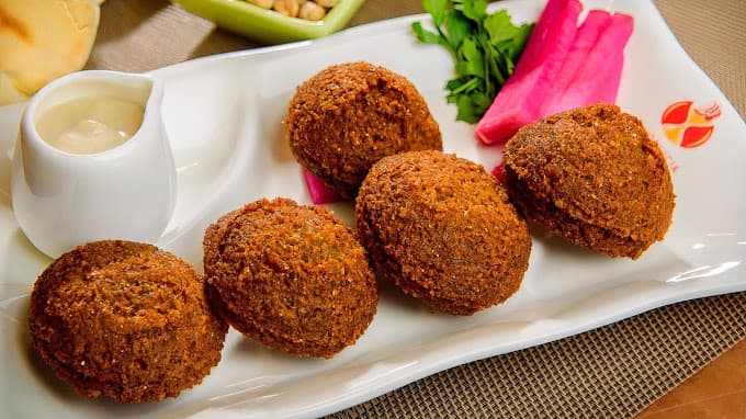 Phoenicia Resto & Lounge