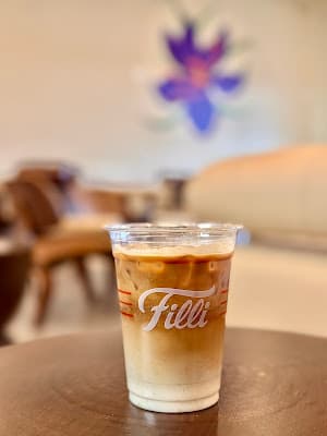 FiLLi Café