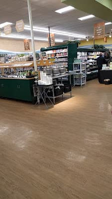 Dean's Natural Food Market