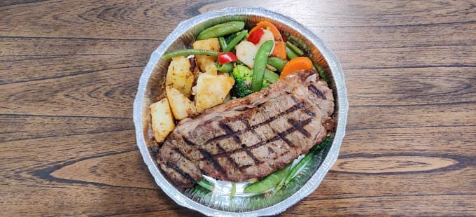 Photo of Deluxe Grill & Café