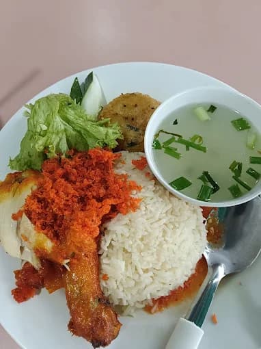 Mat Nor Chicken Rice photo 2